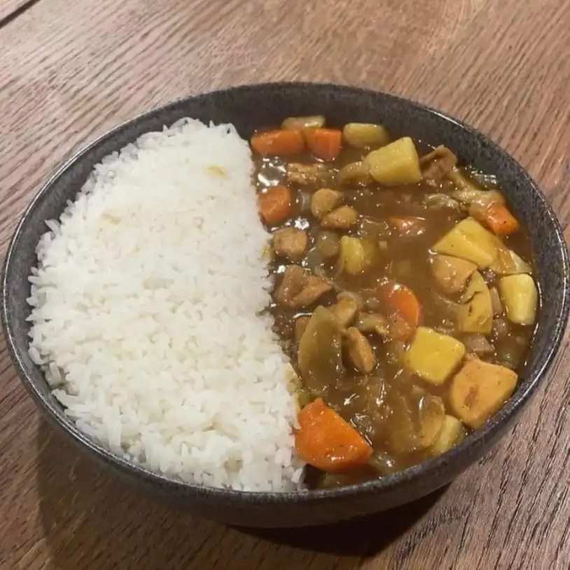 Image of a bowl of curry I cooked